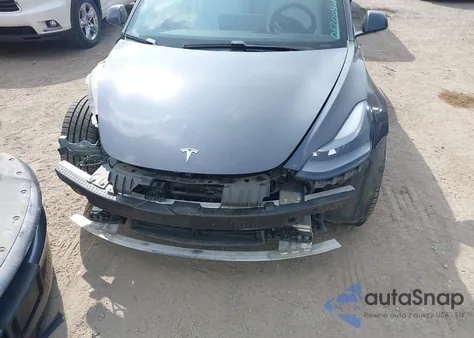 2021 Tesla Model 3 Long Range Dual Motor All-Wheel Drive z USA, uszkodzony, nr VIN 5YJ3E1EB0MF062004